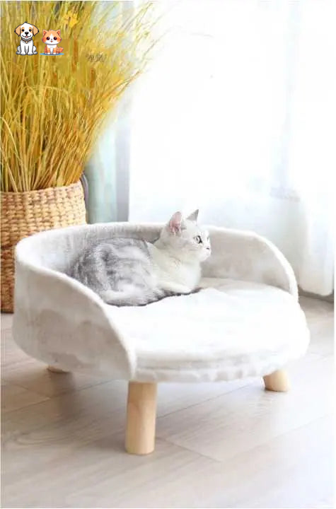 Warm, washable lambswool cat bed