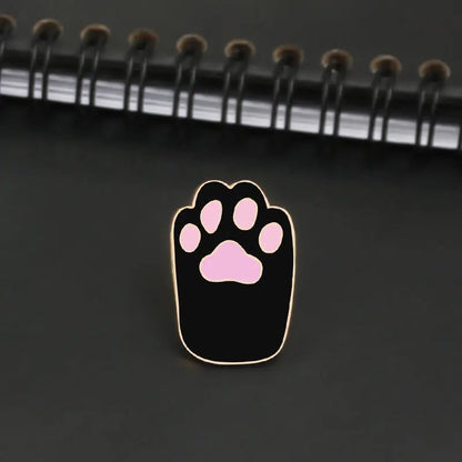 Épingles pin's colorées de pattes de chat