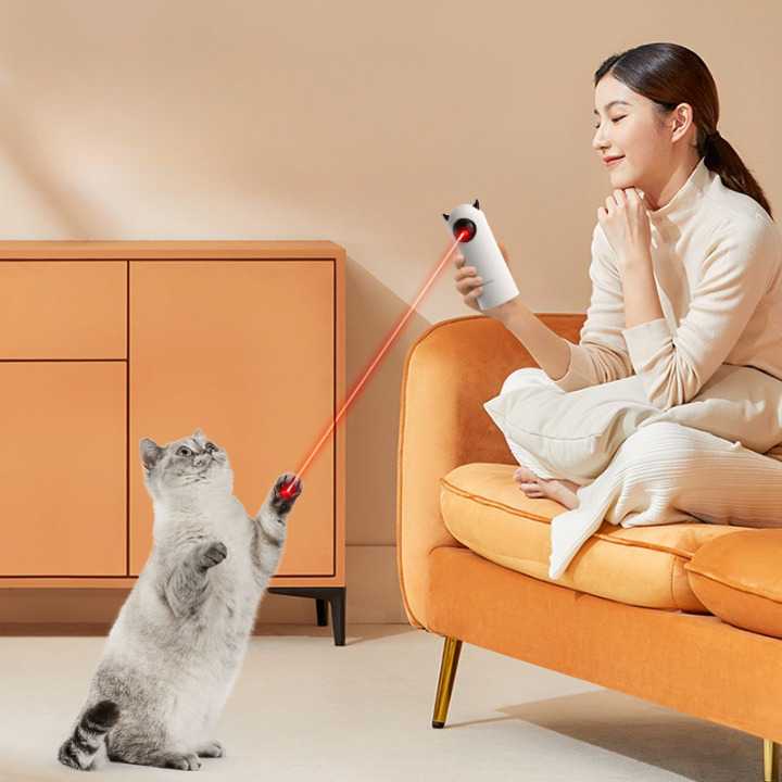 Jouet rotatif laser à LED infrarouge à trois modes pour chat