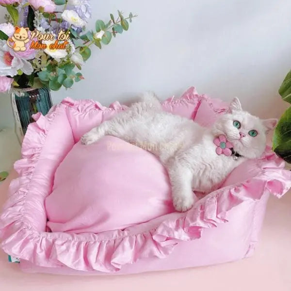 LIT COUSSIN DE PRINCESSE MIGNON EN DENTELLES POUR CHAT – Chat’dentelles™