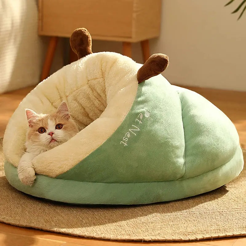 Lit Pour Chat En Forme De Chausson Avec Des Bois De Renne