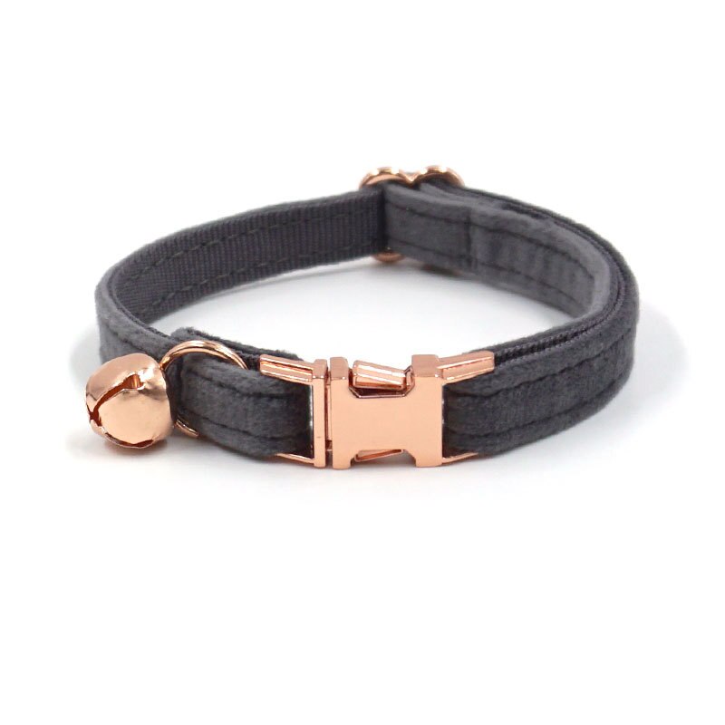 Collier pour chat personnalisé en velours avec cloche