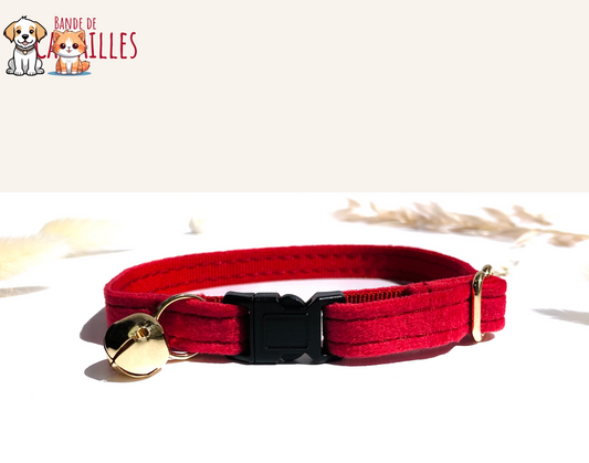 Red Velvet Anti-Strangulation Cat Collar