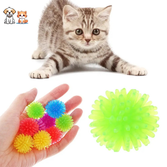 Balle d'arbousse colorée en caoutchouc pour chaton